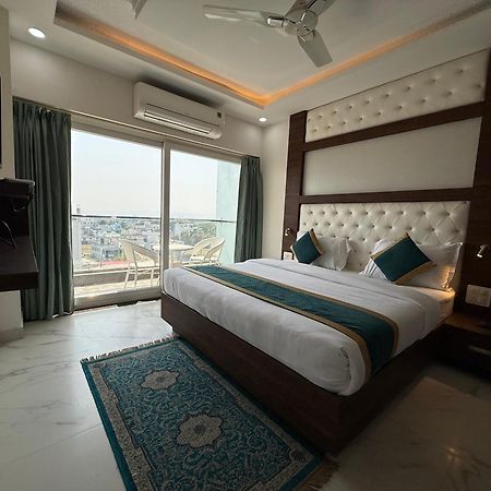 Hotel 7 Heaven دهرادون المظهر الخارجي الصورة
