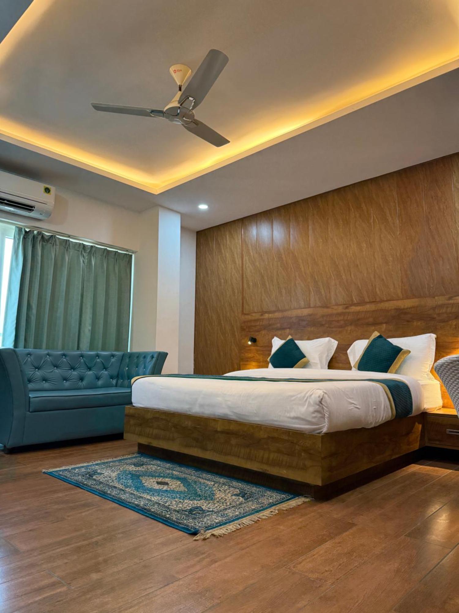 Hotel 7 Heaven دهرادون المظهر الخارجي الصورة