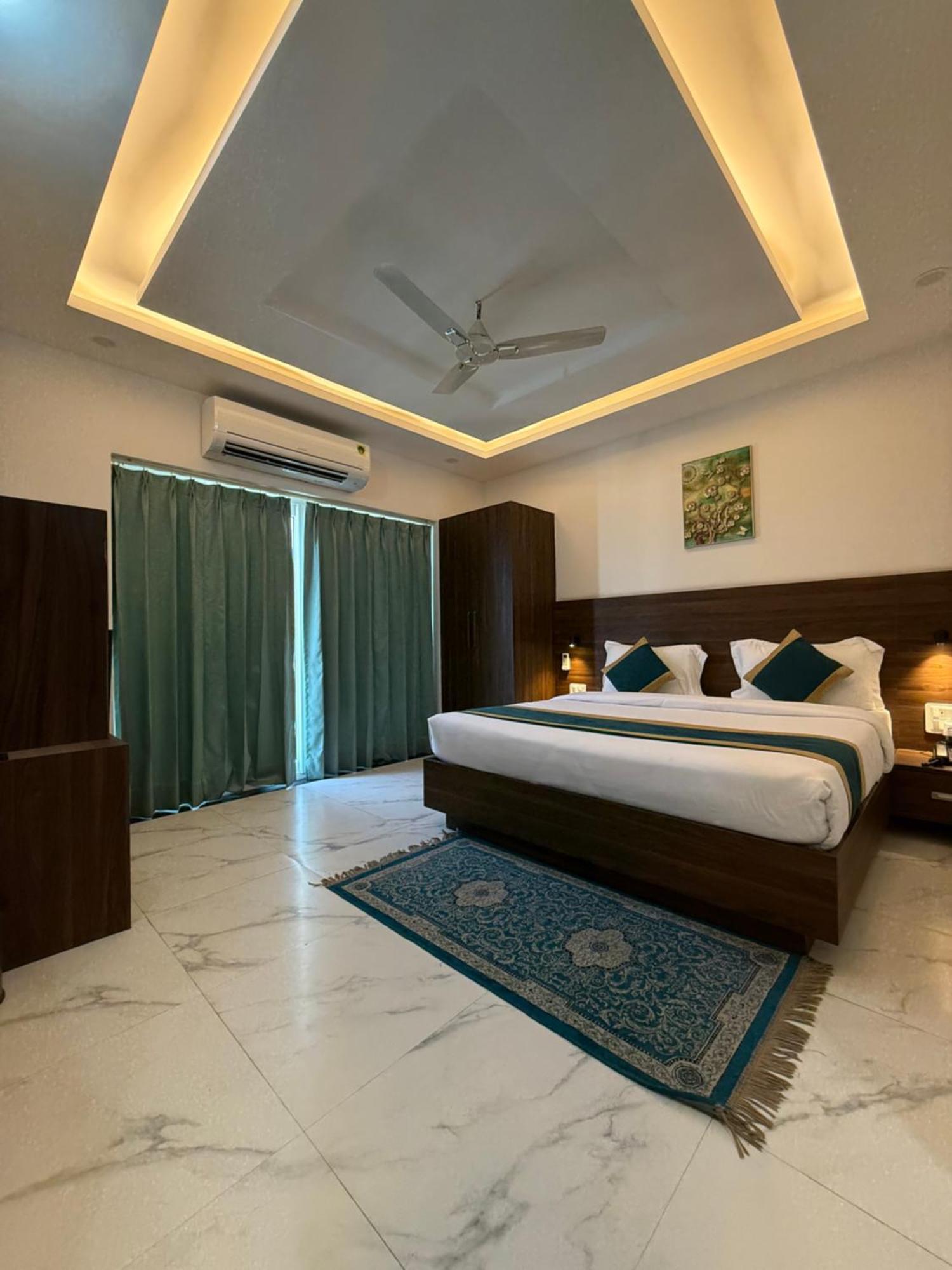 Hotel 7 Heaven دهرادون المظهر الخارجي الصورة